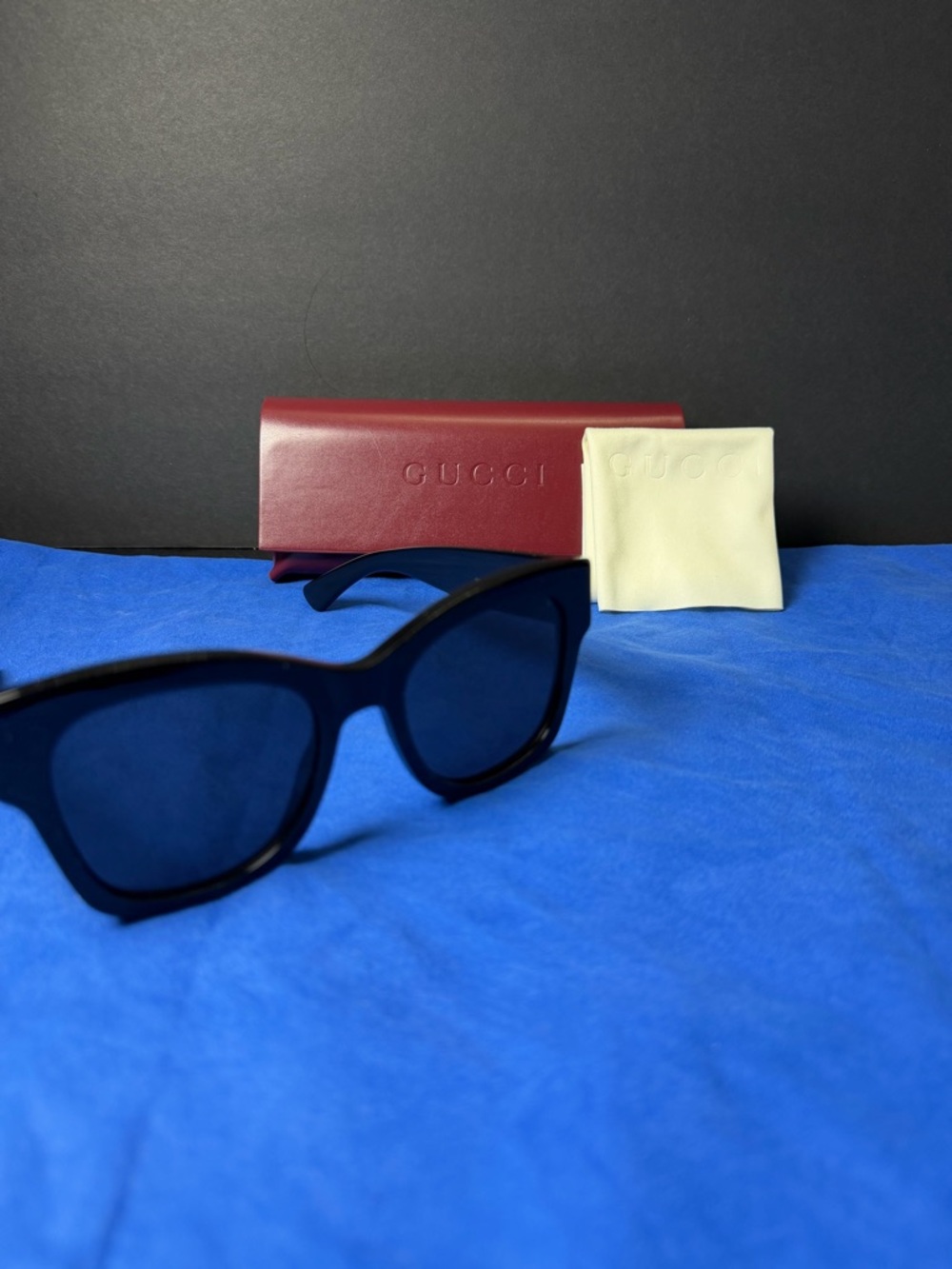NEW Authentic Gucci Black and Grey Oversized Sunglasses GG1789S - Picture 2 of 10
